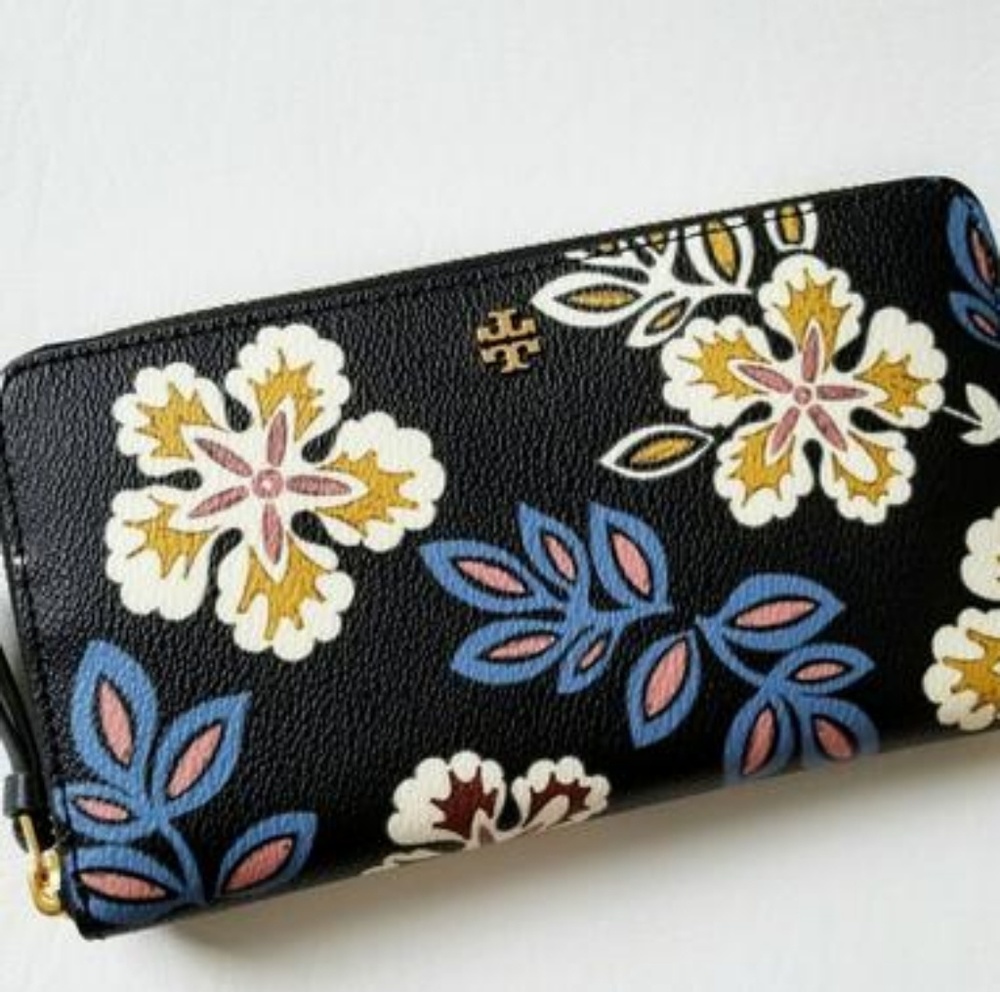 Brand New Tory Burch wallet